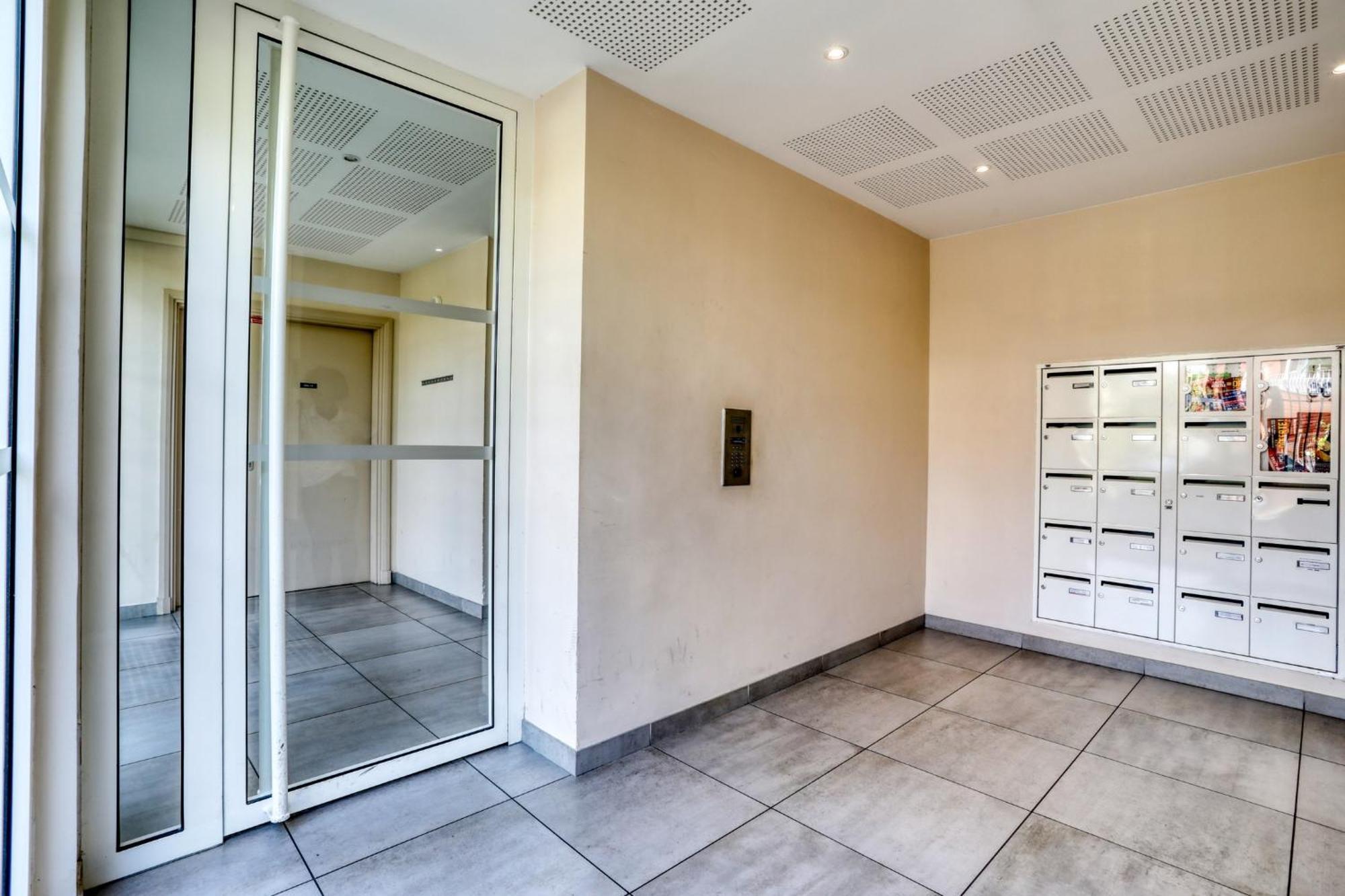 "Le Serenity ", Appartement Spacieux ,Balcon, Parking Prive Gratuit, Netflix, Proche Cdg Et Stade De France 스탱 외부 사진